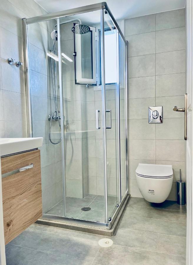 Troumpas Family Rooms & Apartments Леонідіон Екстер'єр фото