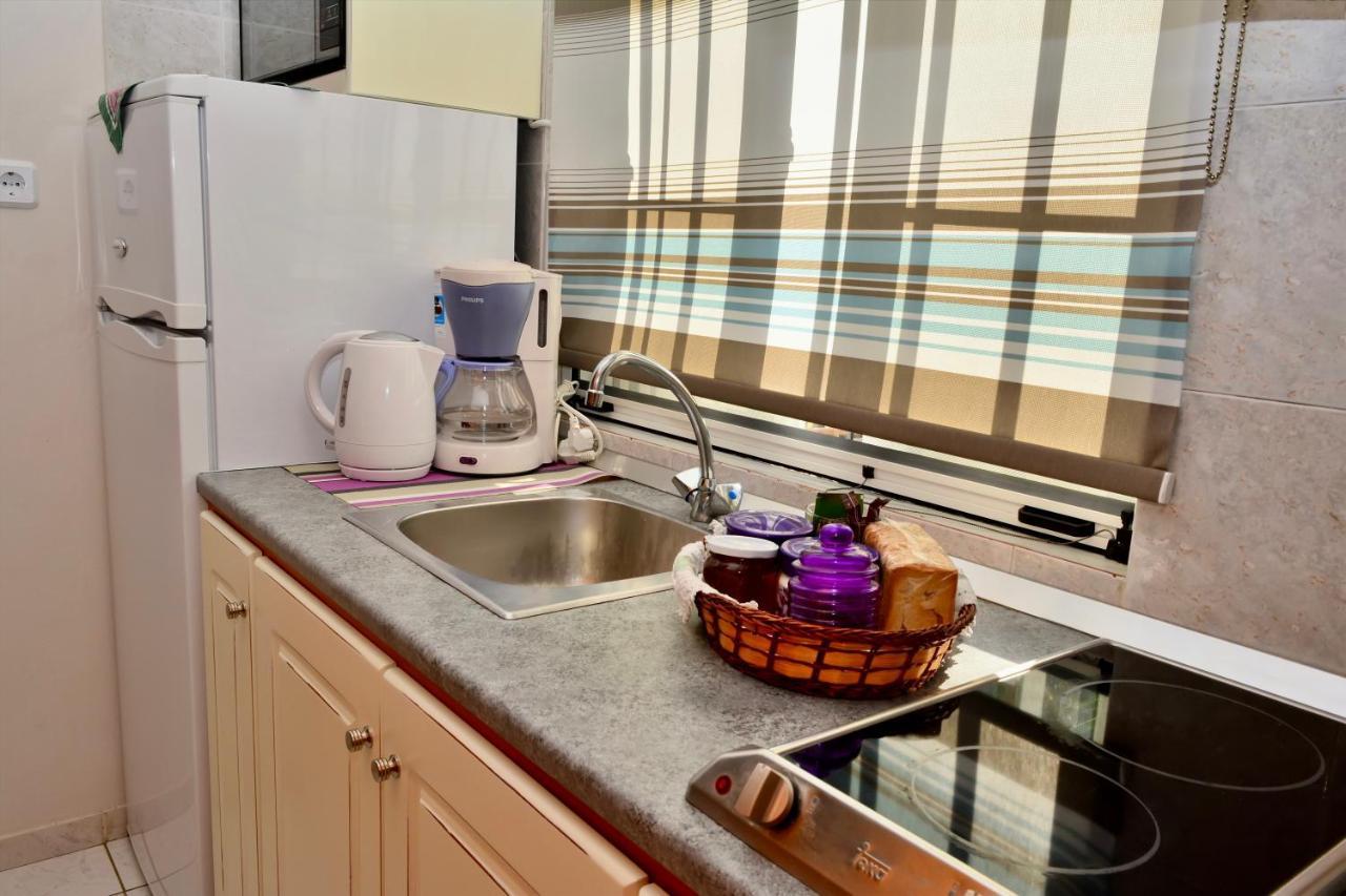 Troumpas Family Rooms & Apartments Леонідіон Екстер'єр фото