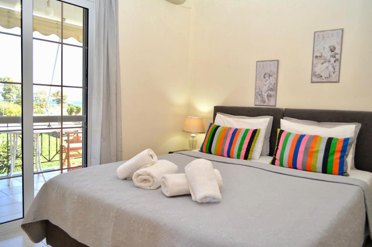 Troumpas Family Rooms & Apartments Леонідіон Екстер'єр фото